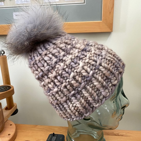 READY TO SHIP 100% Merino Wool Hat🧶 - Picture 2 of 7